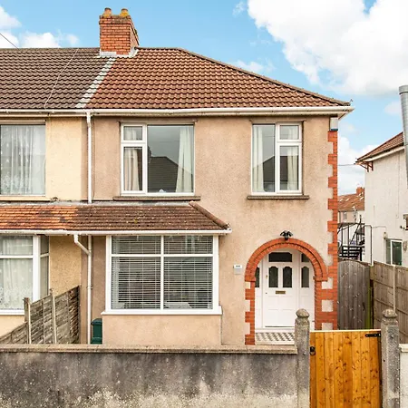 Nyaraló New Longstays-4bedroom-2bath-6beds-by Fabaccommodation