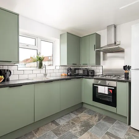 別荘 Longstays-4bedroom-2bath-6beds-by Fabaccommodation ブリストル