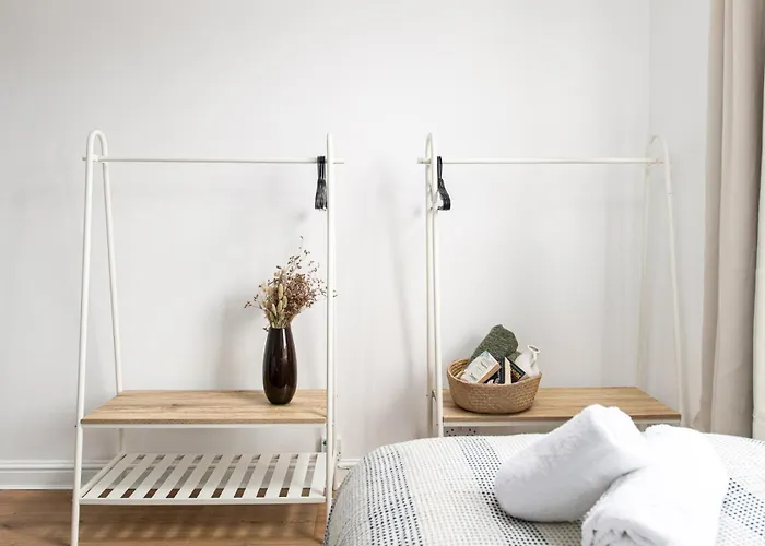 New Longstays-4bedroom-2bath-6beds-by Fabaccommodation Prázdninový dům *